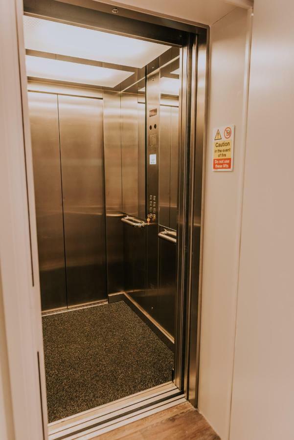 Cavendish House With Secure, Allocated Parking, 2 Mins Walk From Windsor Castle Luaran gambar