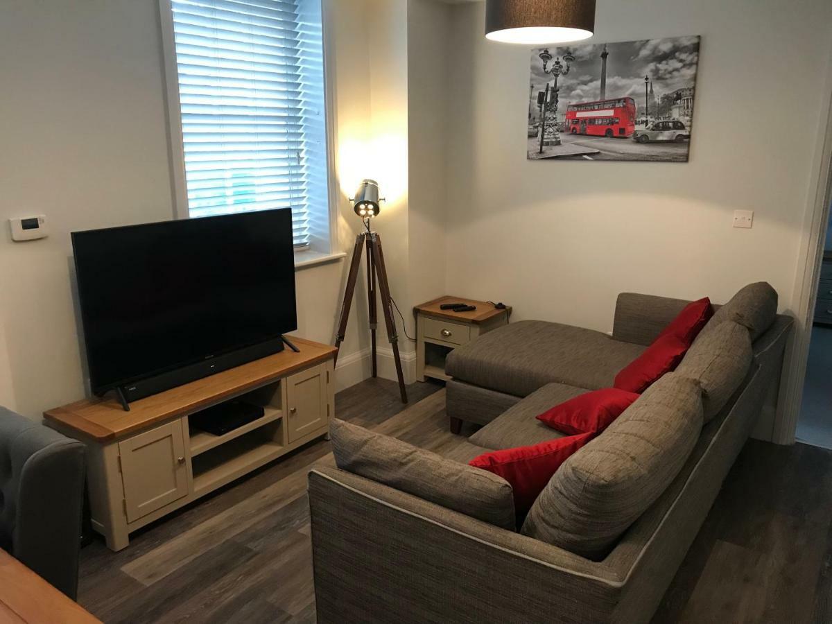 Cavendish House With Secure, Allocated Parking, 2 Mins Walk From Windsor Castle Bilik gambar